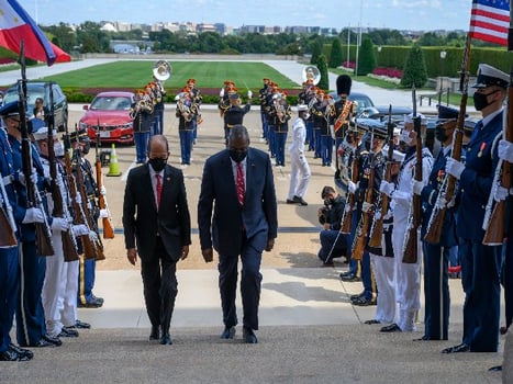 US Secretary of Defense met with Phillipines National Secretary of Defense